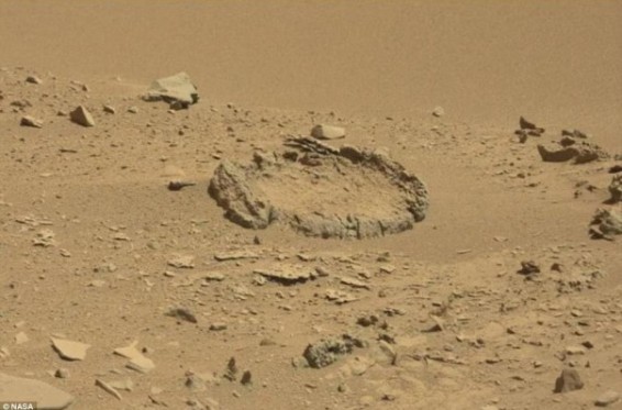 Photo . Curiosity-ն Մարսի վրա առեղծվածային շրջան է ֆիքսել