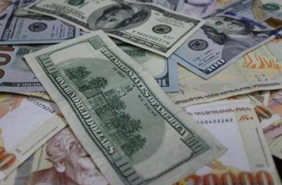 Դոլարը շարունակում է արժեզրկվել, իսկ եվրոն թանկացել է