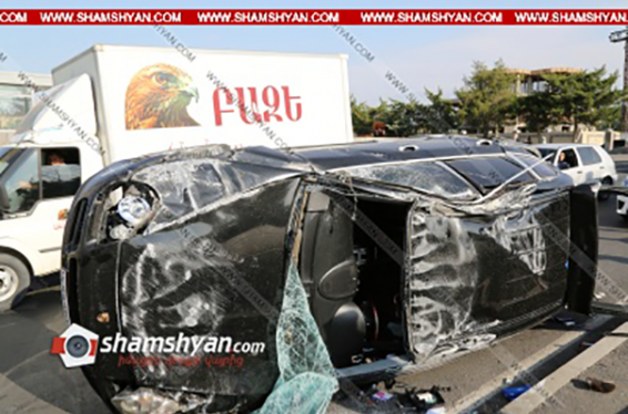 Երևանում ռուսական համարանիշներով Porsche Cayenne-ը կողաշրջվել է. 4 անձ տեղափոխվել է հիվանդանոց. shamshyan.com