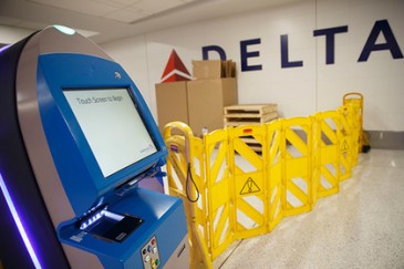 Пропустивший рейс из-за «оккупации Крыма» россиянин подаст на Delta в суд