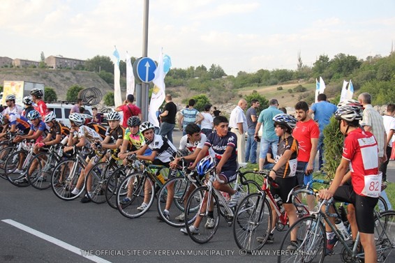 Photo. Մայրաքաղաքում կայացավ «Մարզական ամառ» մոտոկրոսի առաջնությունը