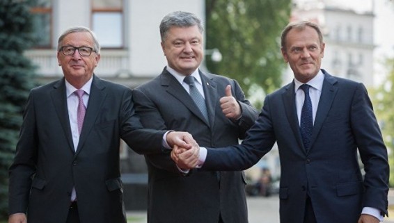 Украина сейчас не имеет отношения ни к ЕС, ни к НАТО, заявил Юнкер