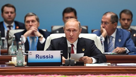 Путин о США: трудно вести диалог с теми, кто путает Австрию с Австралией